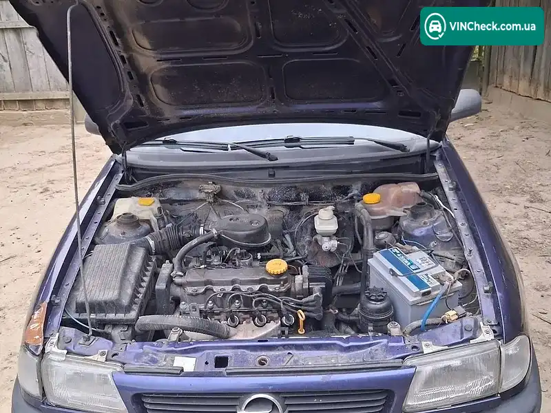 Opel Astra 1995, фото з оголошення 2 з 12, VIN W0L000039J2603496