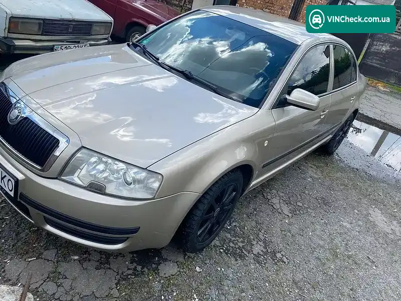Skoda Superb 2003, фото з оголошення 1 з 12, VIN TMBCE63U449058226