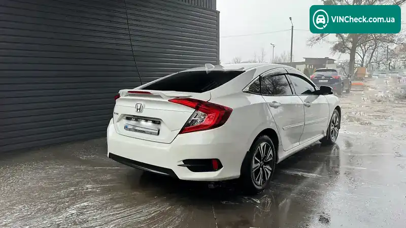 Honda Civic 2018, фото з оголошення 1 з 20, VIN 2HGFC2F7XJH568434