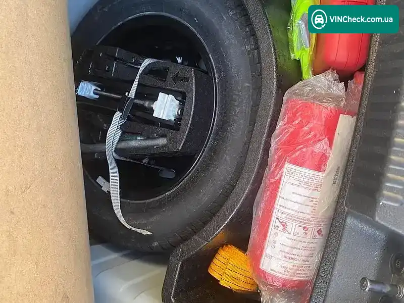 Volkswagen Polo 2019, фото з оголошення 2 з 21, VIN XW8ZZZ61ZLG019810
