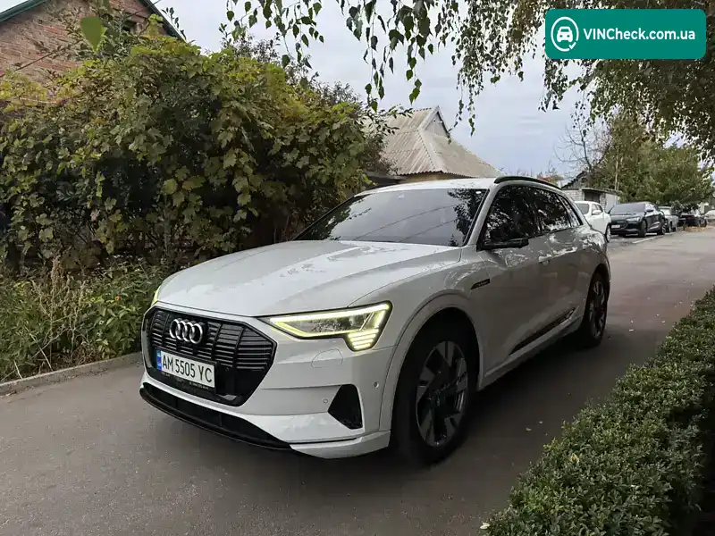 Audi e-tron 2019, фото з оголошення 1 з 19, VIN WAUZZZGE1KB012021