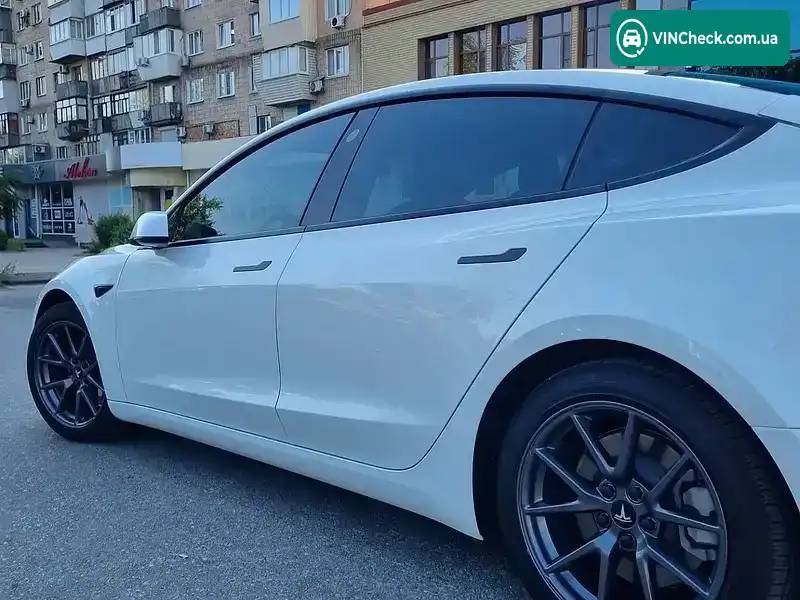 Tesla Model 3 2021, фото з оголошення 1 з 20, VIN 5YJ3E1EA5MF052723