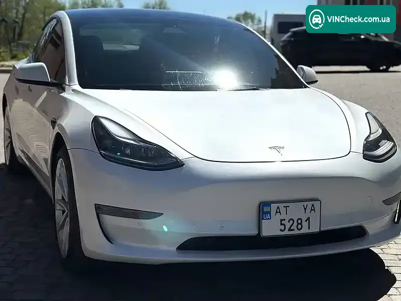 Tesla Model 3 2021, фото з оголошення 2 з 21, VIN 5YJ3E1EB2NF106375