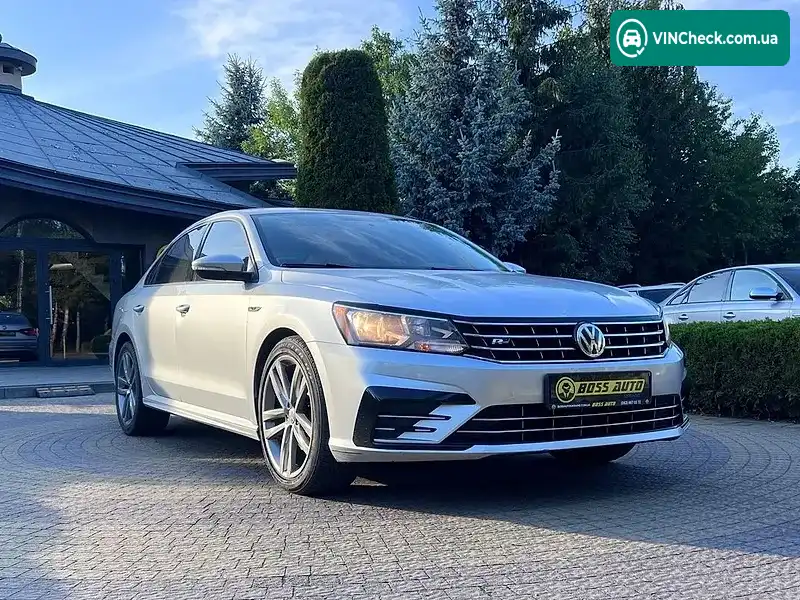 Volkswagen Passat 2018, фото з оголошення 1 з 20, VIN 1VWAA7A37JC034405