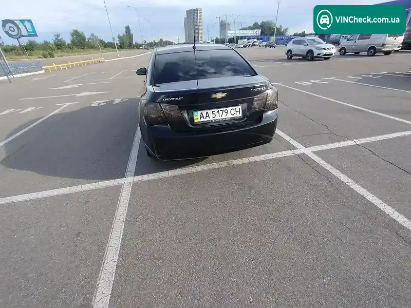 Chevrolet Cruze 2010, фото з оголошення 2 з 14, VIN KL1JA69RJAK724383