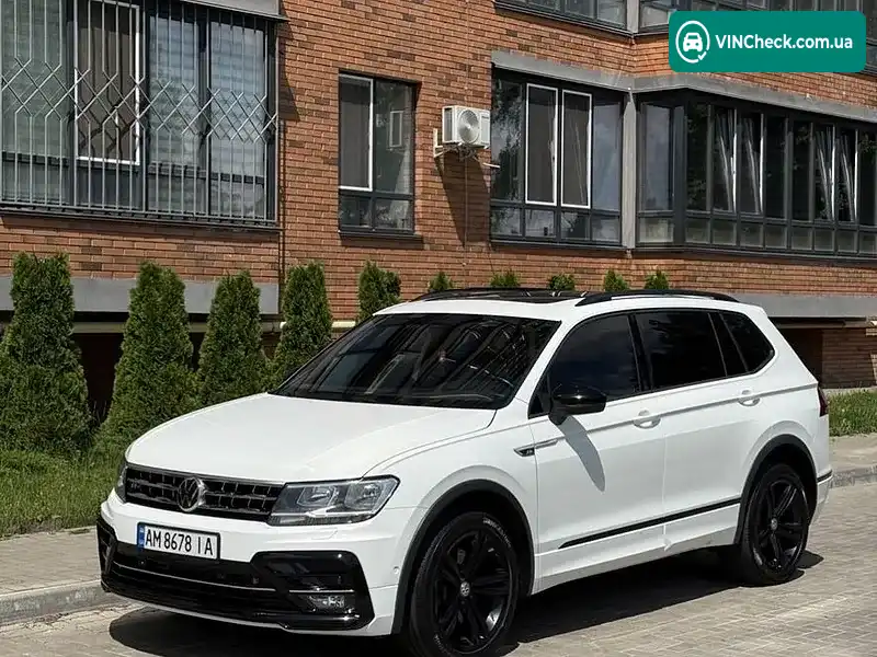 Volkswagen Tiguan 2019, фото з оголошення 2 з 20, VIN 3VV2B7AX0KM185059