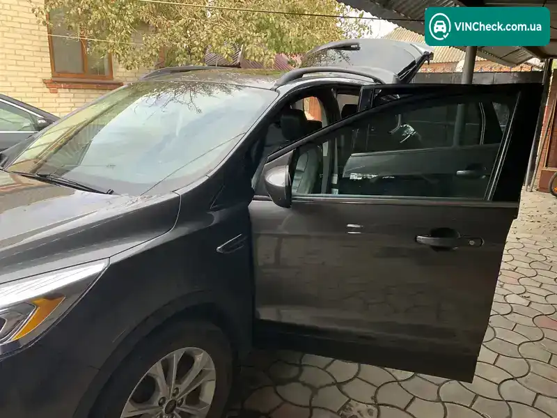 Ford Escape 2018, фото з оголошення 2 з 16, VIN 1FMCU9HD0JUB88280