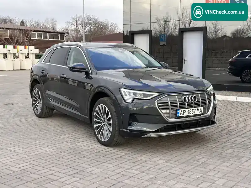 Audi e-tron 2019, фото з оголошення 1 з 20, VIN WA1VABGE9KB011418