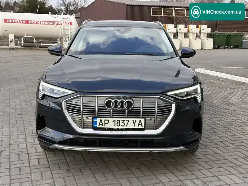 Audi e-tron 2019, фото з оголошення 2 з 20, VIN WA1VABGE9KB011418