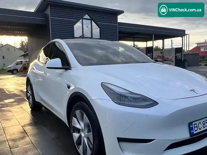 Tesla Model Y 2023, фото з оголошення 2 з 16, VIN 7SAYGDEEXPA088738