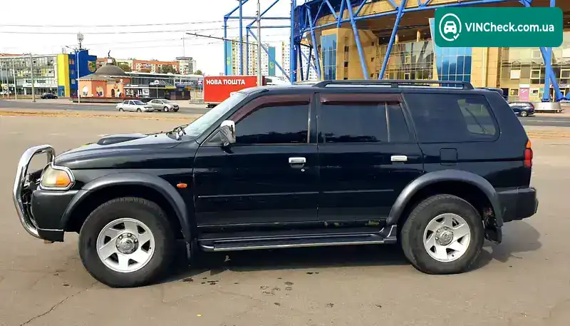 Mitsubishi Pajero 2001, фото з оголошення 2 з 9, VIN JMB0NK9402P000673