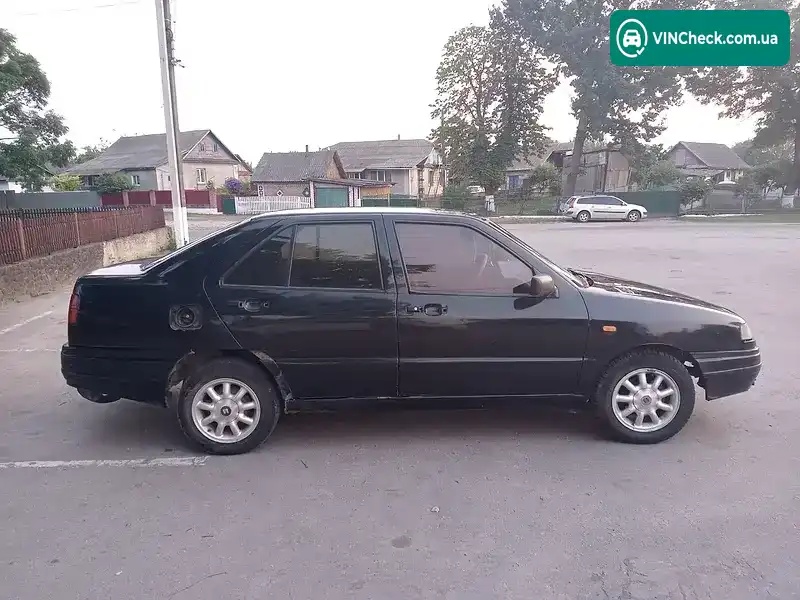 SEAT Toledo 1995, фото з оголошення 2 з 10, VIN VSSZZZ1LZZR035242