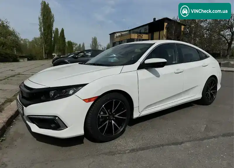 Honda Civic 2020, фото з оголошення 1 з 10, VIN 2HGFC2F67LH547664