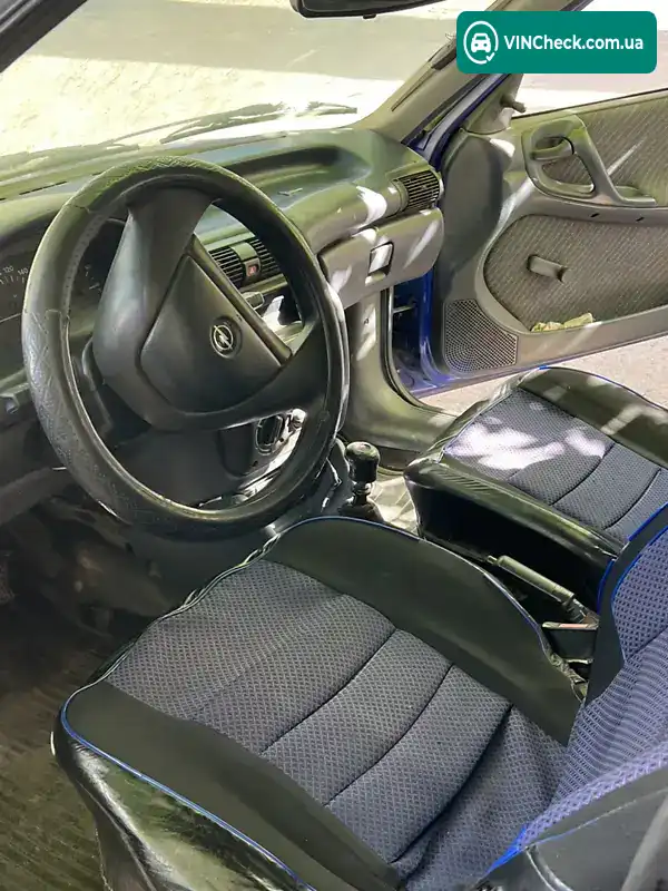 Opel Astra 1992, фото з оголошення 2 з 6, VIN W0L000051N2542936