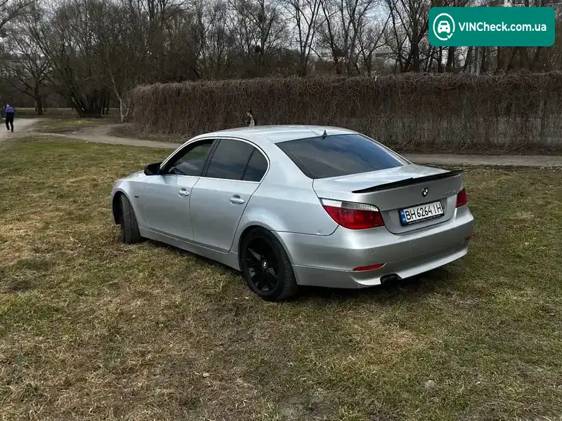 BMW 5 Series 2004, фото з оголошення 2 з 17, VIN WBANC71000B644653