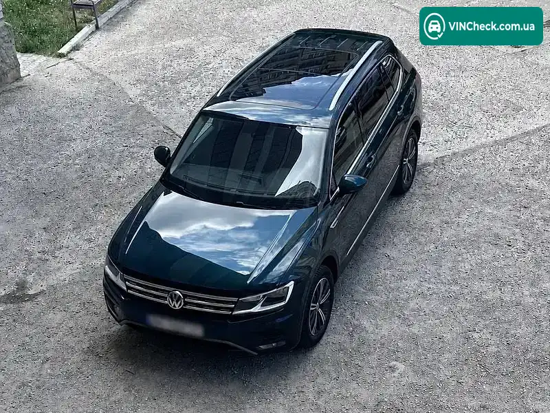 Volkswagen Tiguan 2018, фото з оголошення 2 з 18, VIN 3VV2B7AX5KM054452