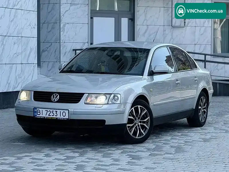 Volkswagen Passat 1999, фото з оголошення 1 з 16, VIN WVWZZZ3BZXE385807