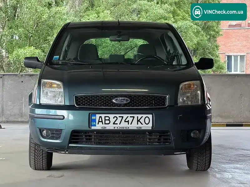 Ford Fusion 2004, фото з оголошення 2 з 21, VIN WF0UXXGAJU4C37656