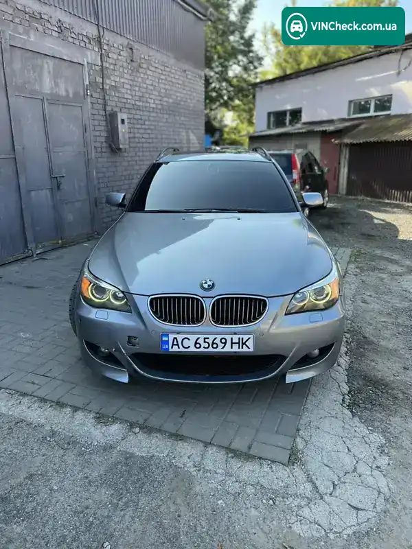 BMW 5 Series 2004, фото з оголошення 2 з 20, VIN WBANJ71030B511066