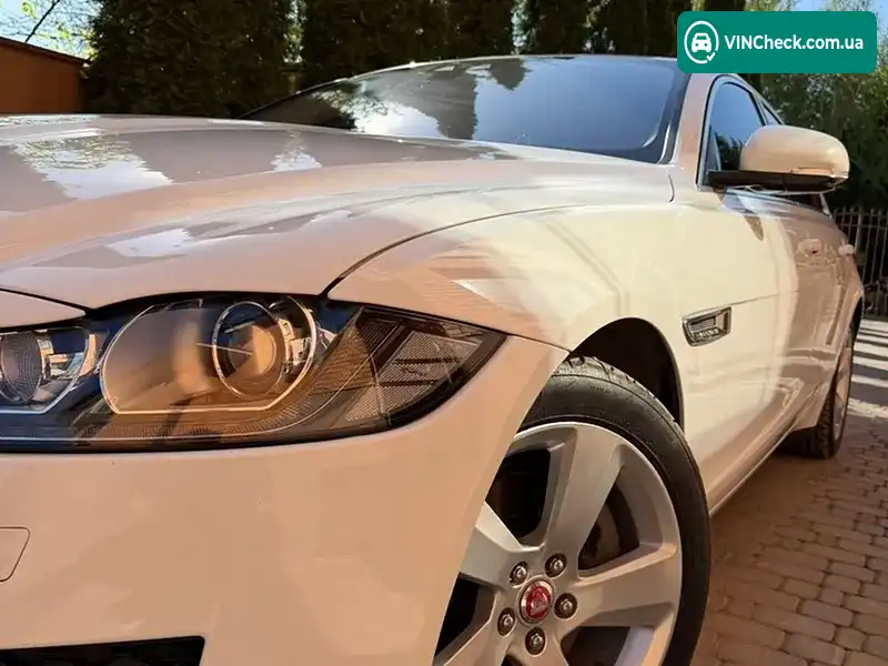 Jaguar XF 2018, фото з оголошення 2 з 14, VIN SAJBR4FX0JCY69905