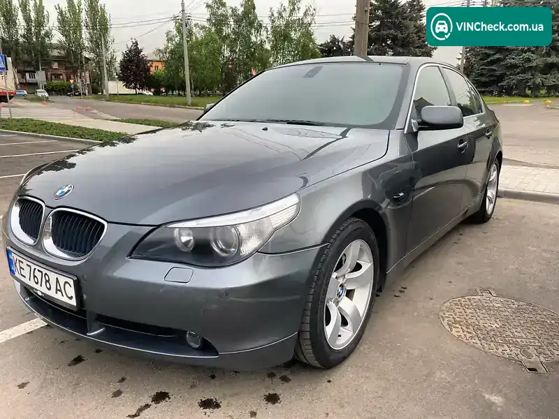 BMW 5 Series 2004, фото з оголошення 2 з 9, VIN WBANA31030B915669