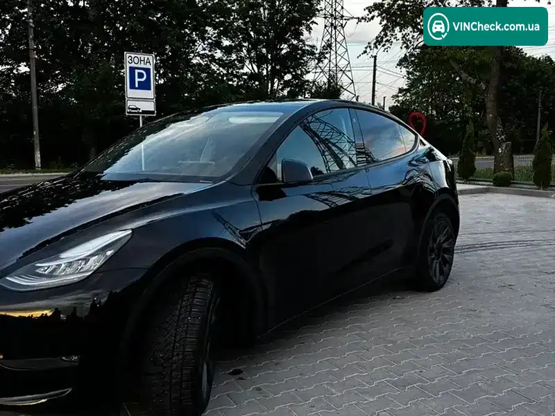 Tesla Model Y 2023, фото з оголошення 2 з 14, VIN 7SAYGDEE2PA113955