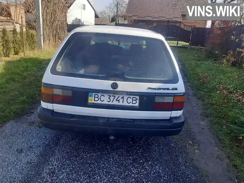 Volkswagen Passat 1988, фото з оголошення 2 з 7, VIN WVWZZZ31ZJE052389
