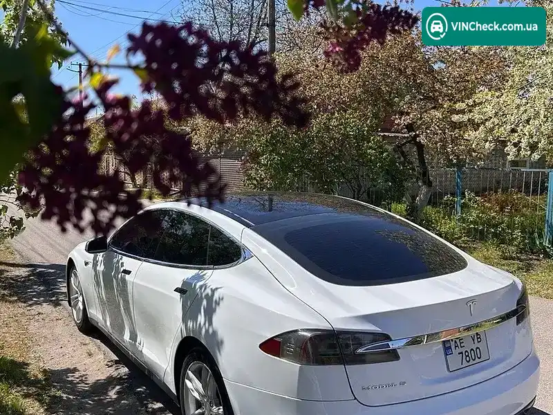 Tesla Model S 2014, фото з оголошення 2 з 10, VIN 5YJSA1S12EFP32205