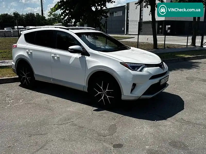 Toyota RAV4 2016, фото з оголошення 1 з 15, VIN JTMNFREV6GJ096105