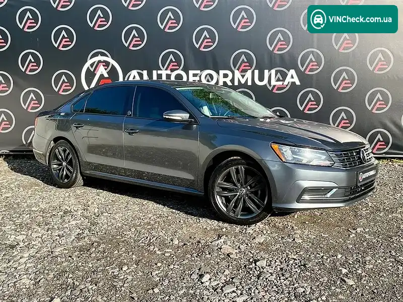 Volkswagen Passat 2018, фото з оголошення 1 з 20, VIN 1VWLA7A30KC013616