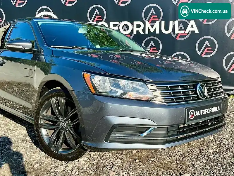 Volkswagen Passat 2018, фото з оголошення 2 з 20, VIN 1VWLA7A30KC013616