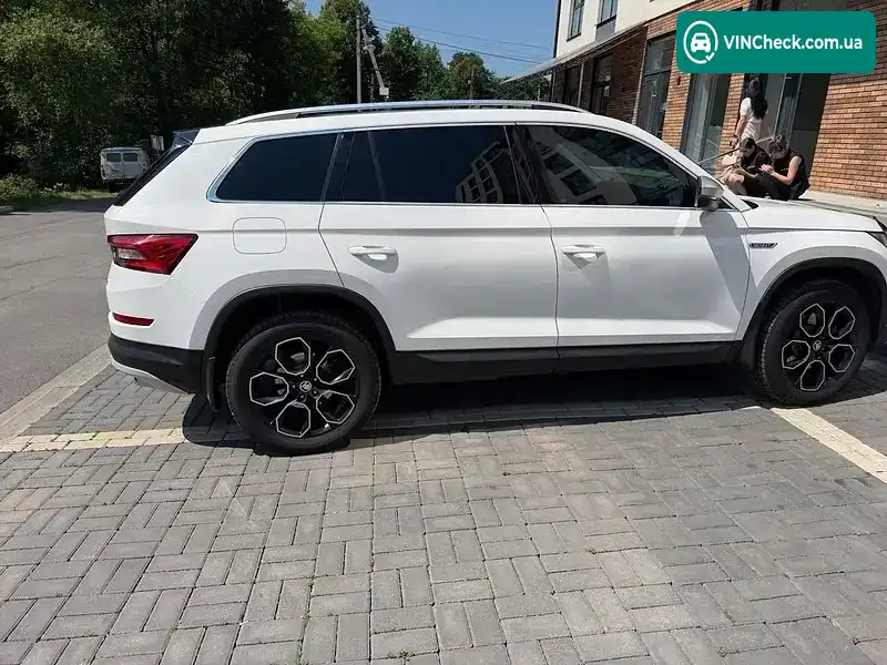 Skoda Kodiaq 2020, фото з оголошення 2 з 18, VIN TMBLK7NS4L8048486