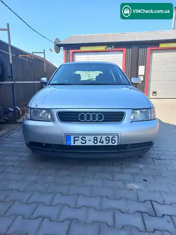 Audi A3 2000, фото з оголошення 1 з 7, VIN WAUZZZ8LZYA100444