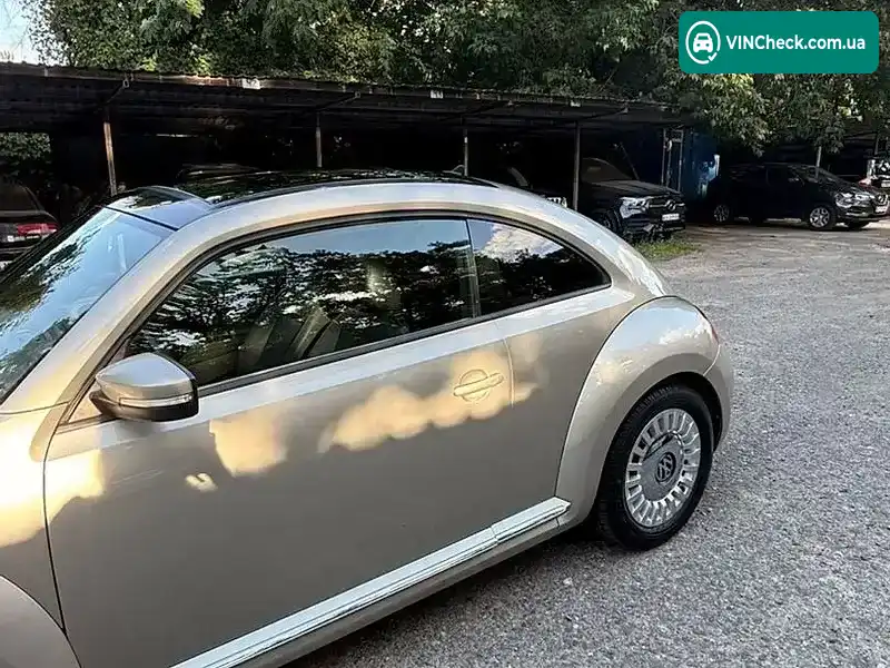 Volkswagen Beetle 2014, фото з оголошення 2 з 20, VIN 3VWJ17AT7FM621905