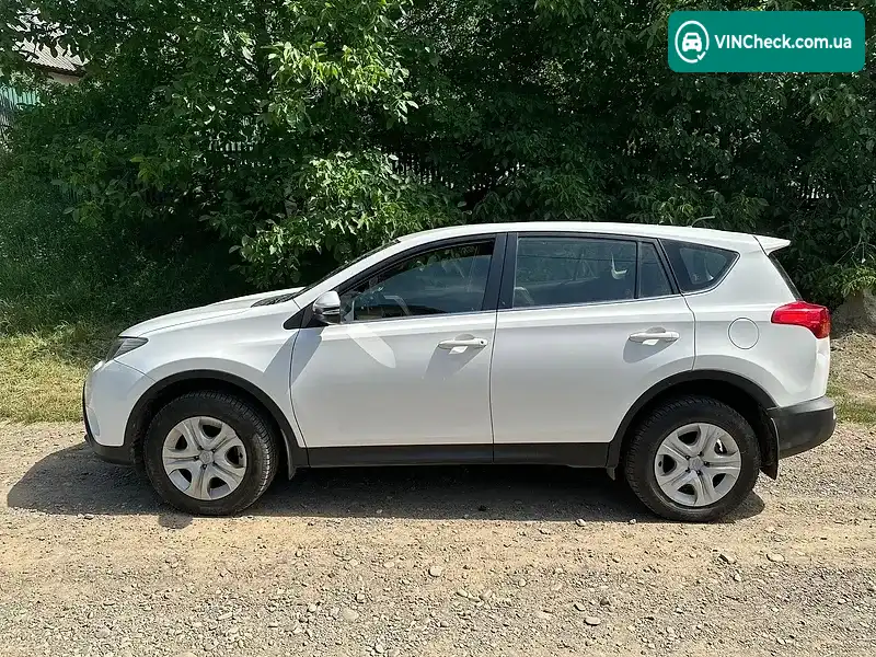 Toyota RAV4 2013, фото з оголошення 2 з 9, VIN JTMZDREV305010948