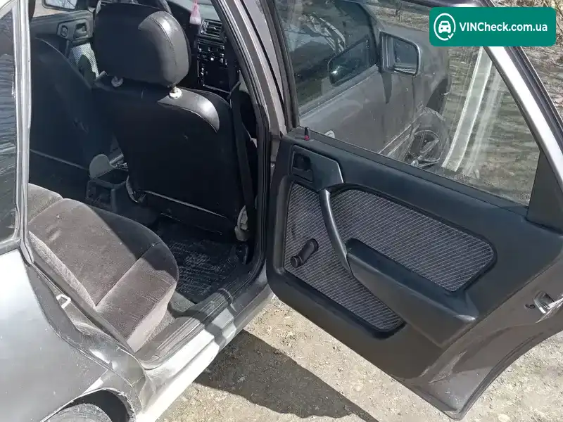 Opel Vectra 1989, фото з оголошення 1 з 10, VIN W0L000087K1062571