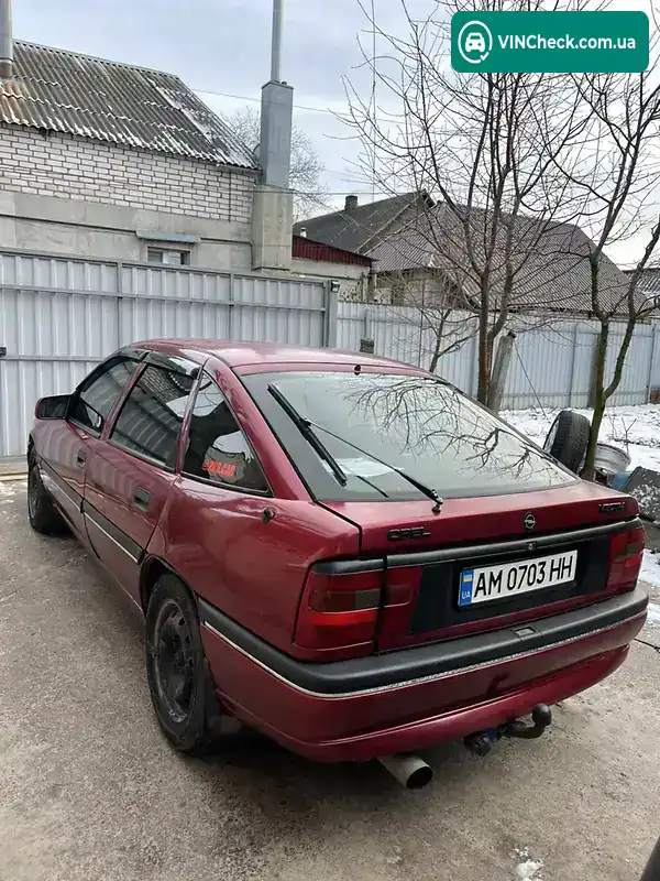 Opel Vectra 1991, фото з оголошення 1 з 12, VIN W0L000089D1197329