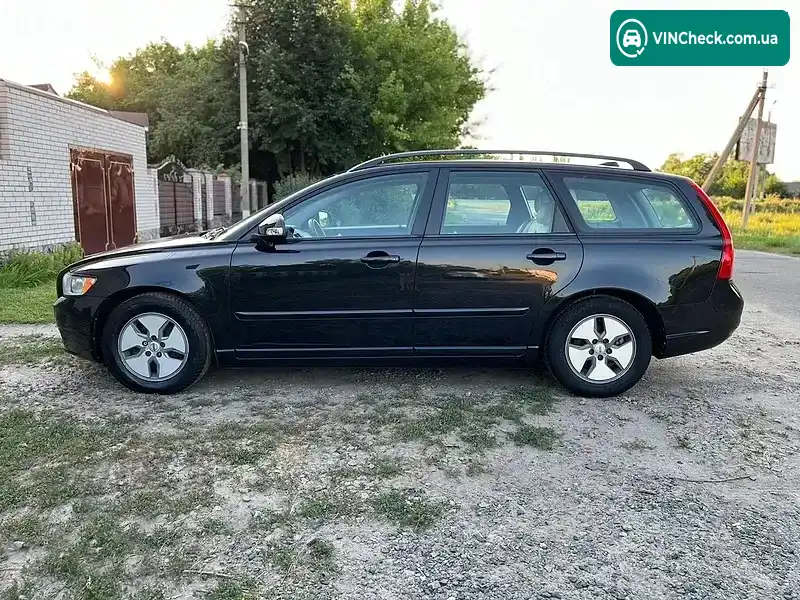 Volvo V50 2010, фото з оголошення 2 з 20, VIN YV1MW76F2B2595120