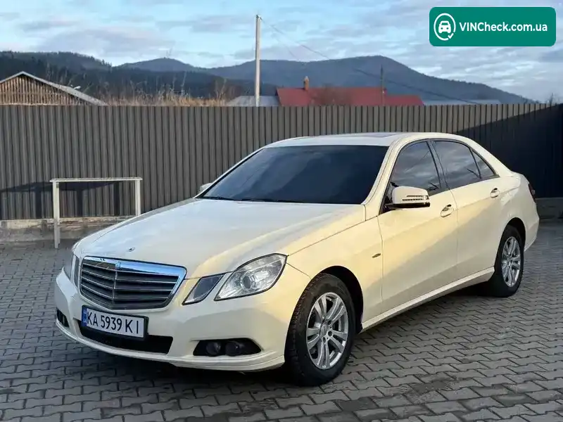 Mercedes-Benz E-Class 2011, фото з оголошення 2 з 13, VIN WDD2120411A487909