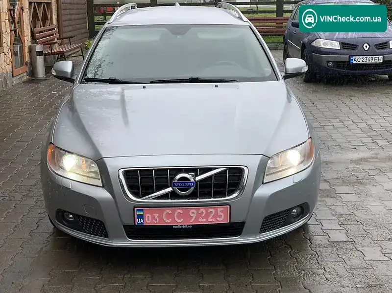 Volvo V70 2010, фото з оголошення 2 з 20, VIN YV1BM7652A1162304