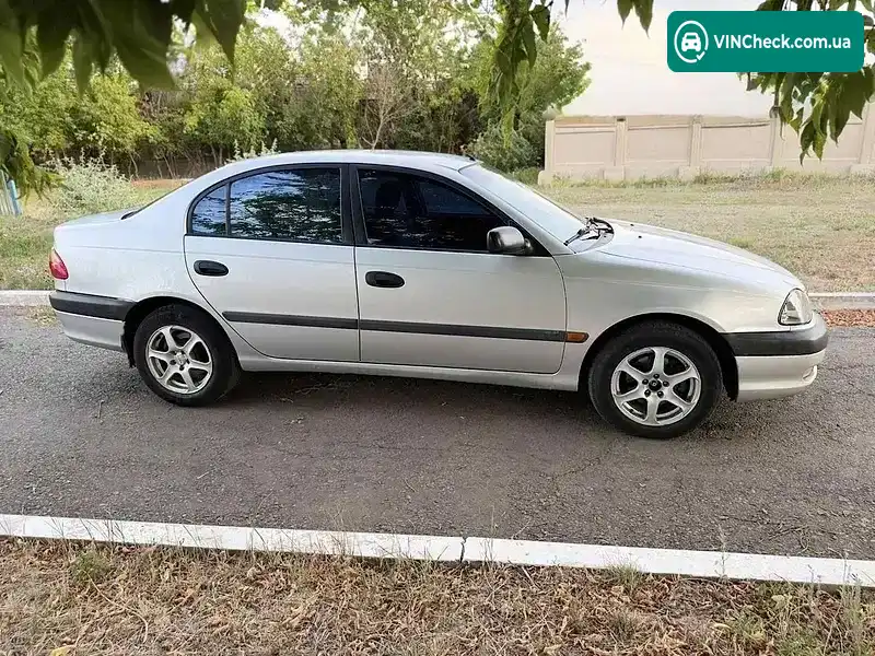Toyota Avensis 2002, фото з оголошення 1 з 13, VIN SB153ZBN10E079176