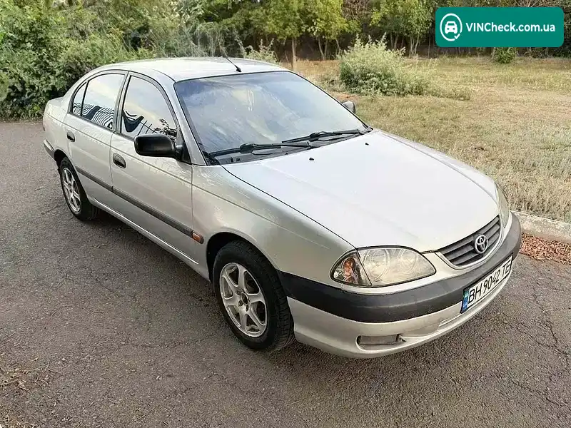 Toyota Avensis 2002, фото з оголошення 2 з 13, VIN SB153ZBN10E079176