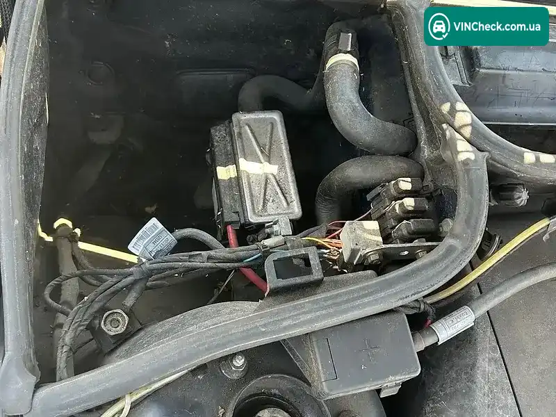 BMW 3 Series 2000, фото з оголошення 2 з 15, VIN WBAAL71040CD26420