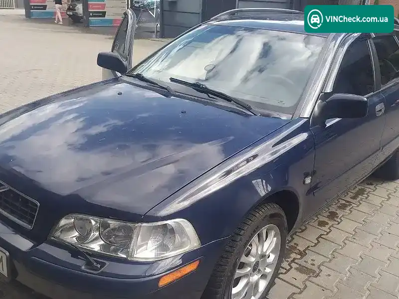 Volvo V40 2002, фото з оголошення 1 з 20, VIN YV1VW14K23F980367