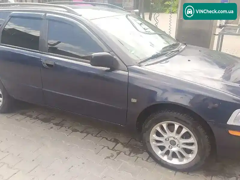 Volvo V40 2002, фото з оголошення 2 з 20, VIN YV1VW14K23F980367