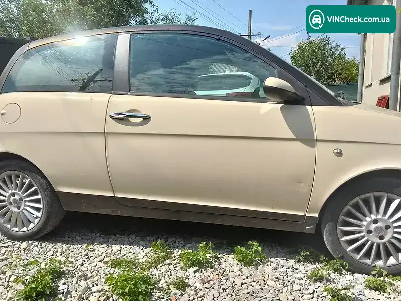 Lancia Ypsilon 2005, фото з оголошення 2 з 9, VIN ZLA84300002121252