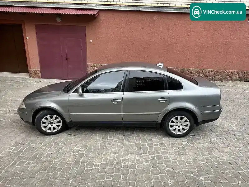 Volkswagen Passat 2004, фото з оголошення 2 з 20, VIN WVWZZZ3BZ5E008873