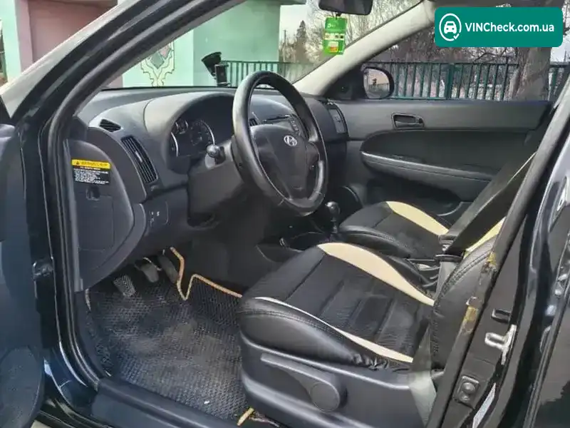 Hyundai i30 2009, фото з оголошення 2 з 8, VIN TMADB81CP9J007406