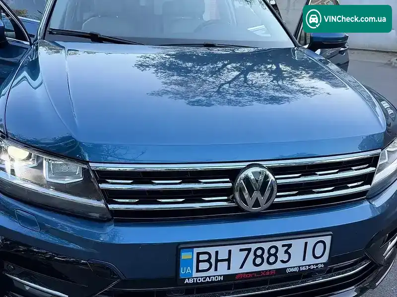 Volkswagen Tiguan 2017, фото з оголошення 2 з 20, VIN 3VV2B7AX5JM010868
