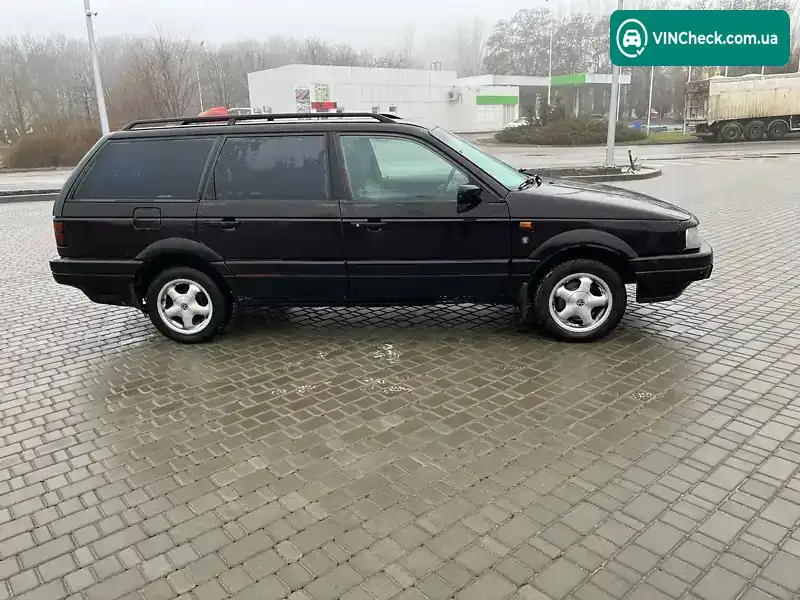 Volkswagen Passat 1992, фото з оголошення 2 з 20, VIN WVWZZZ31ZNE350796
